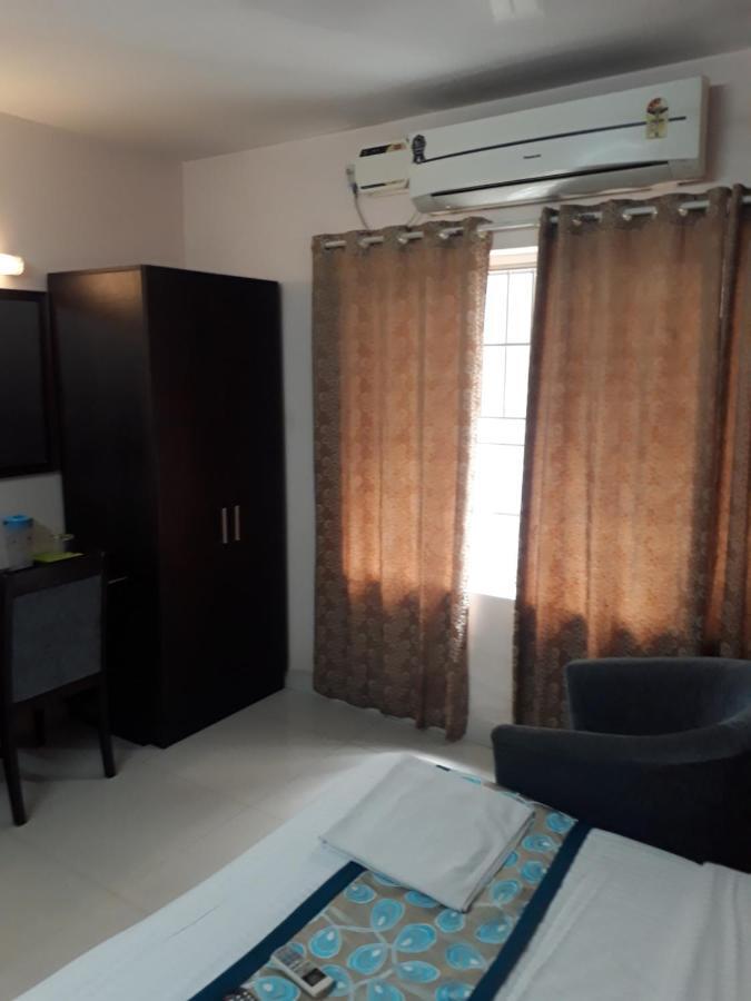 Seaqueen Residency Hotell Chennai Exteriör bild